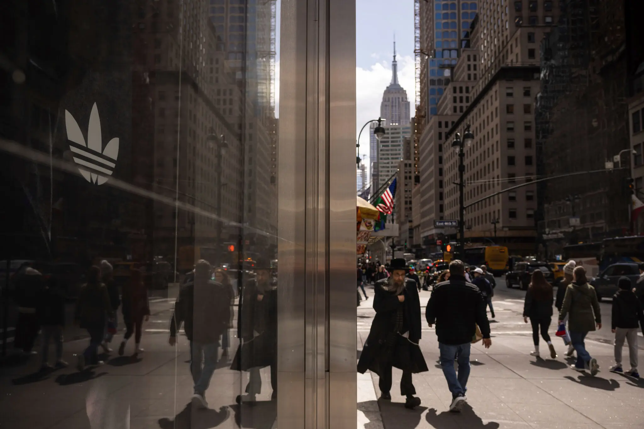 Adidas попереджає про зростання цін на кросівки у США через мита, запроваджені адміністрацією Трампа